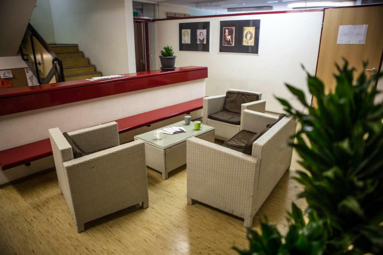 Dic Hostel *